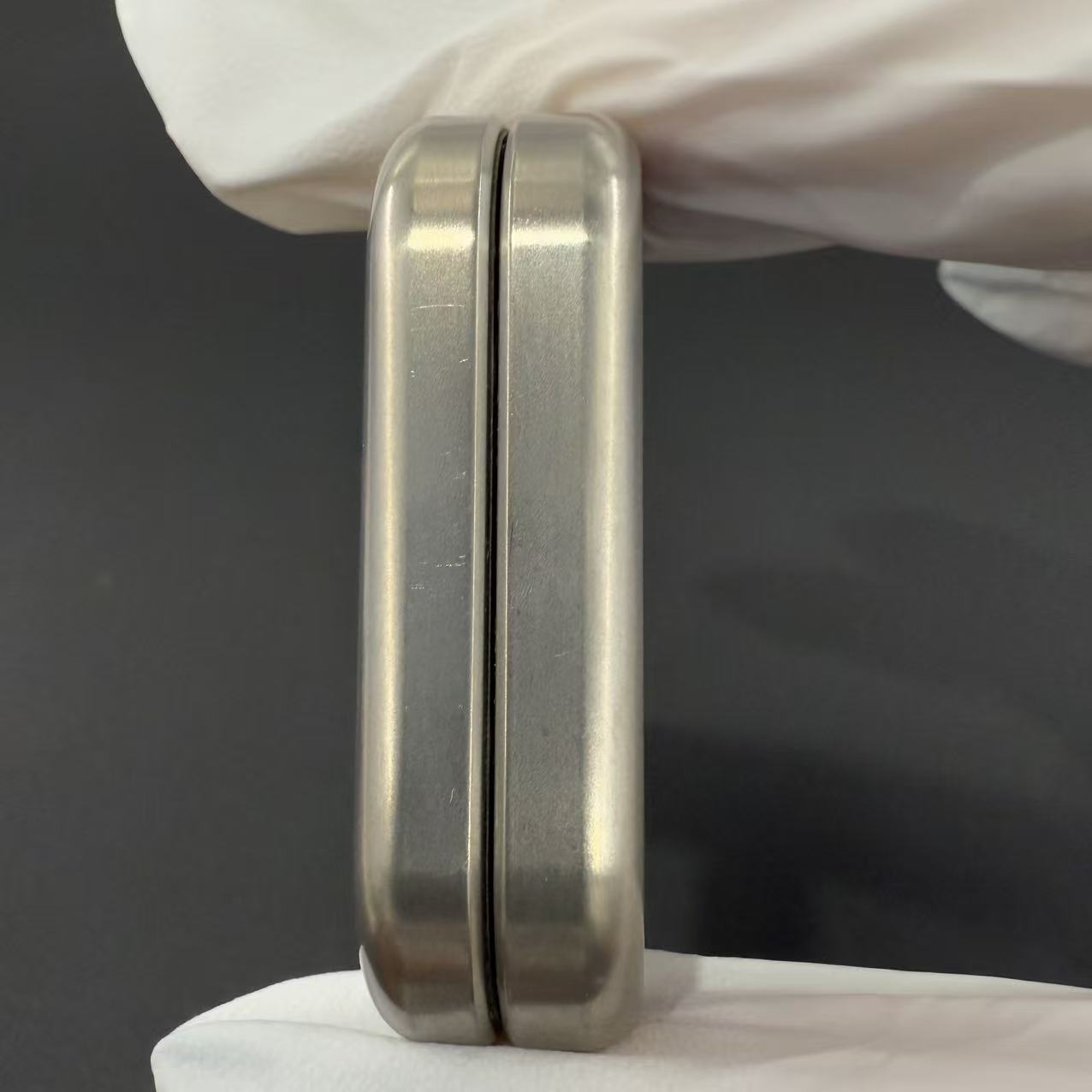Top B Titanium