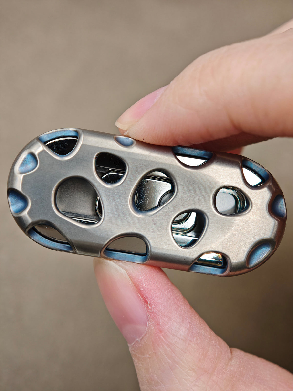 Top B Titanium