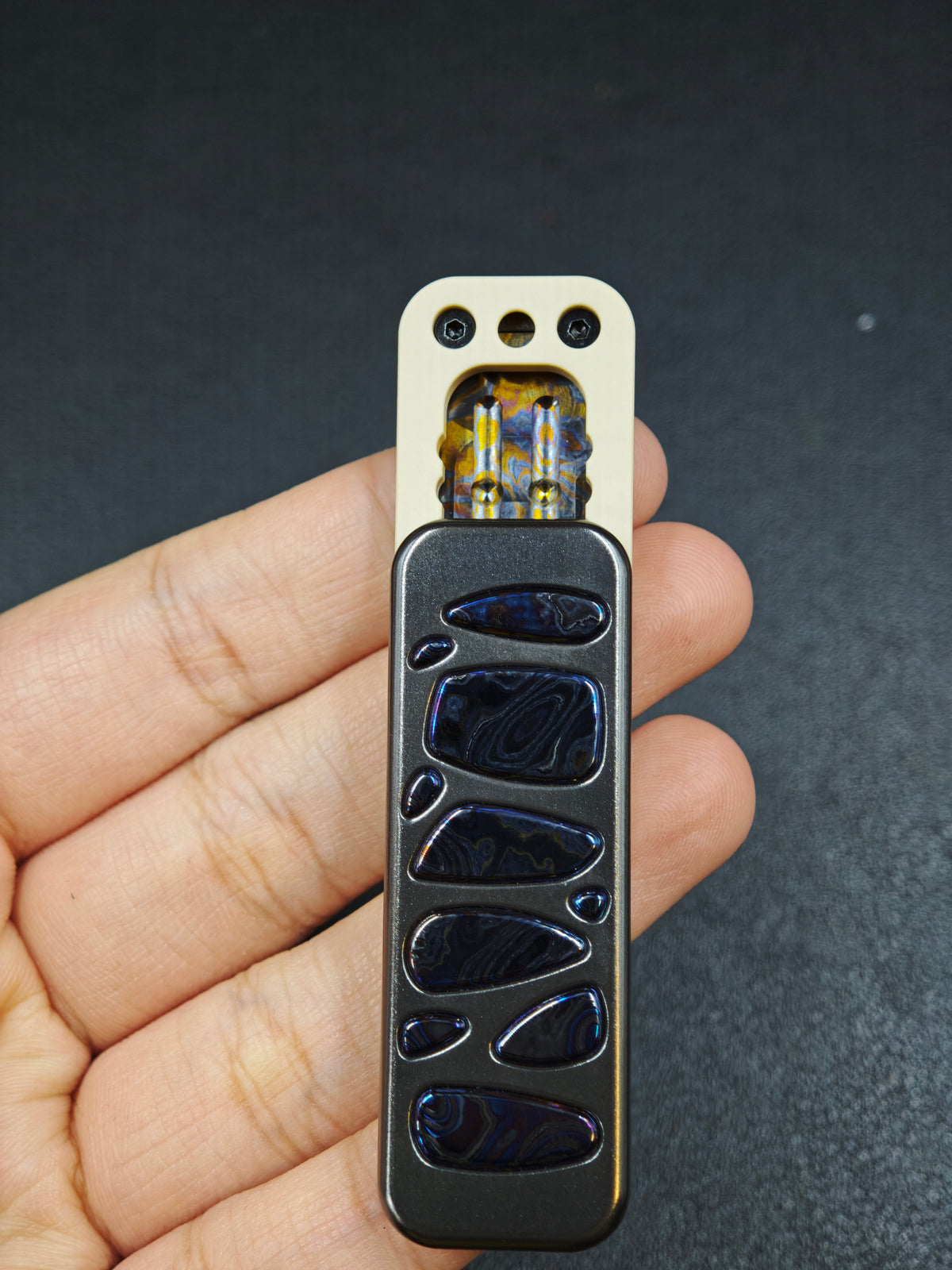 Snake Zirconium