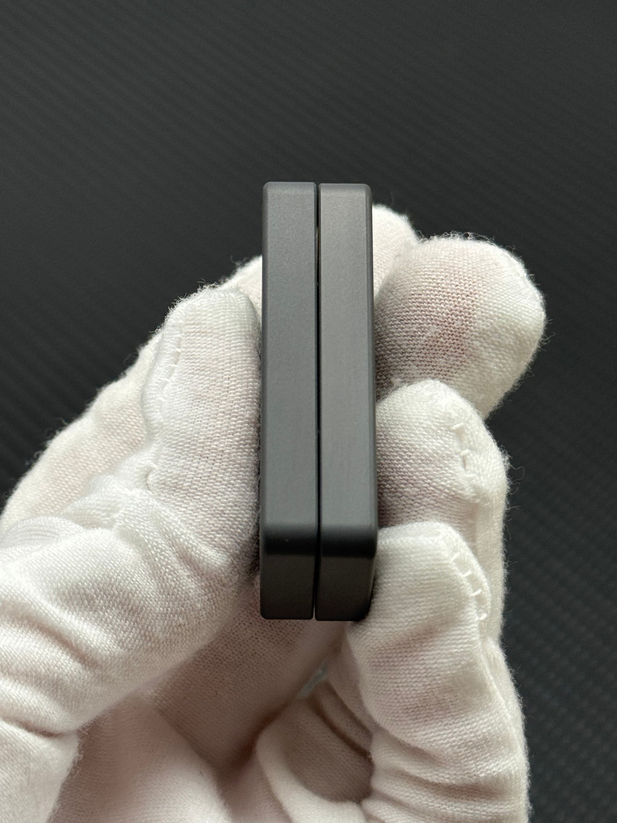 Mute Zirconium
