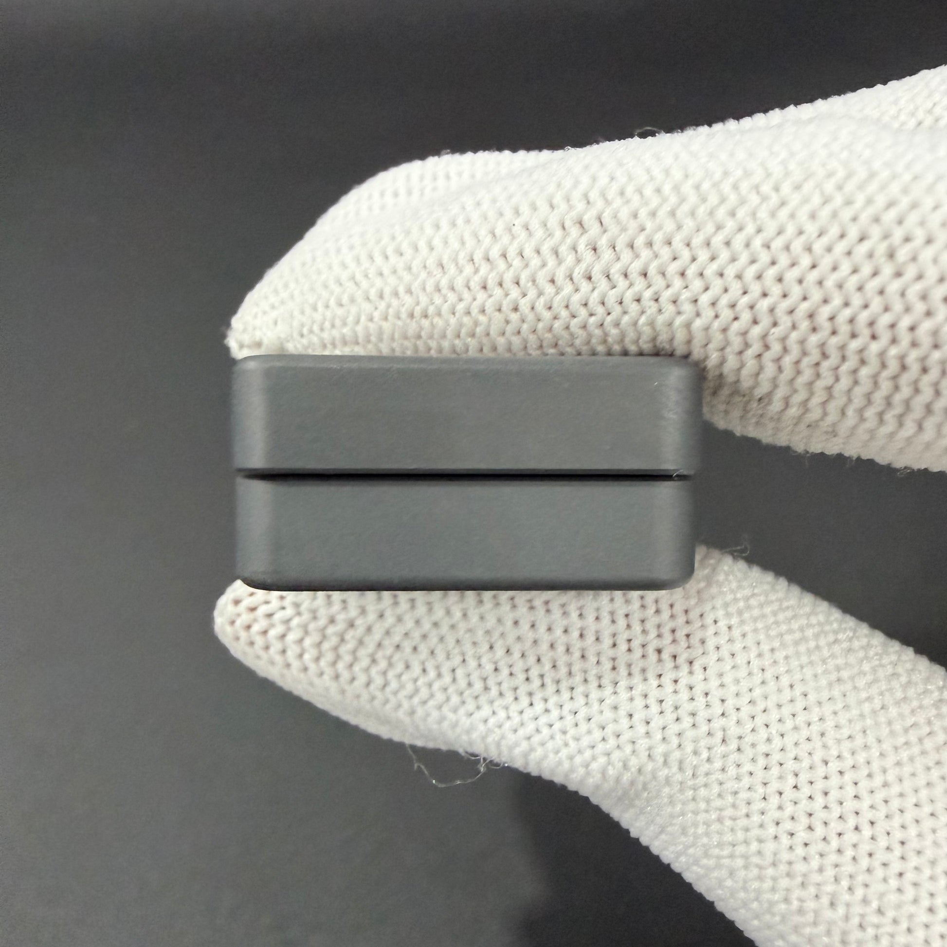 Mute Zirconium