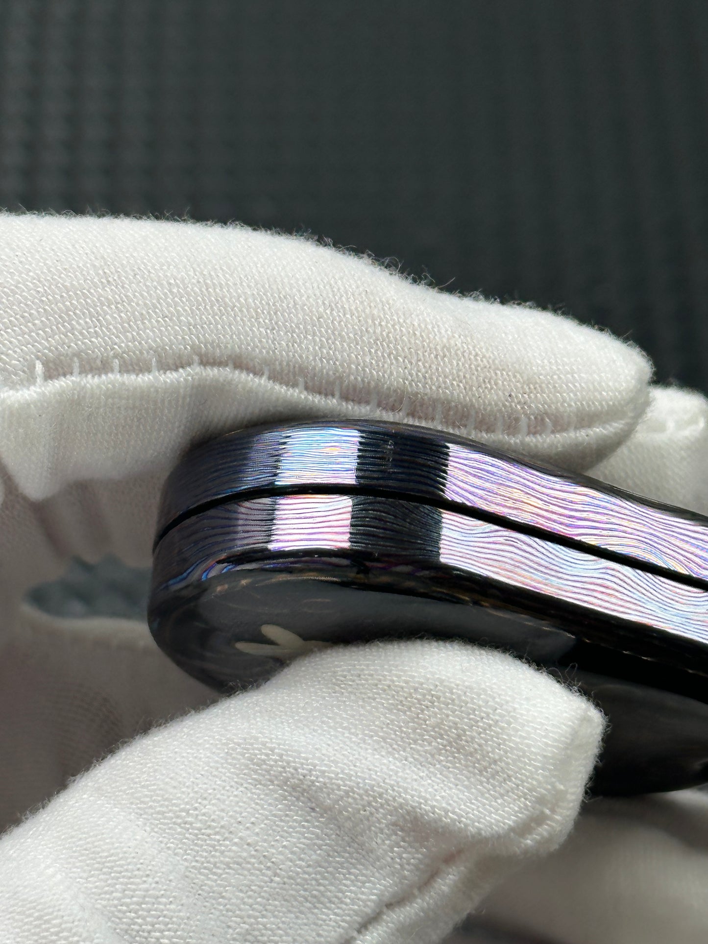 Groove Zircuti Resin-Sealed