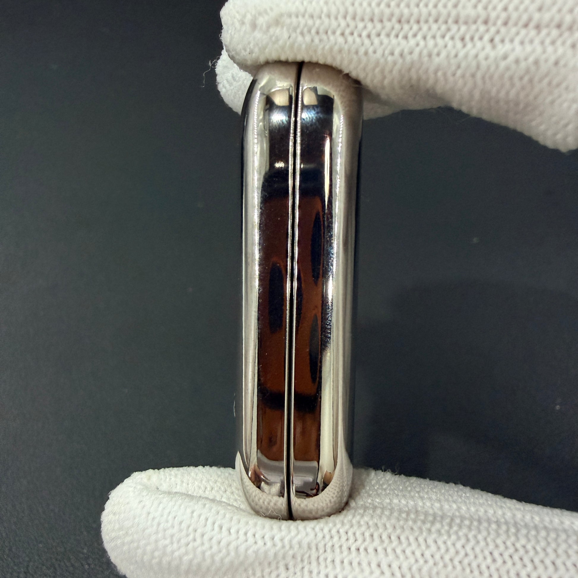 Floating Cloud Titanium