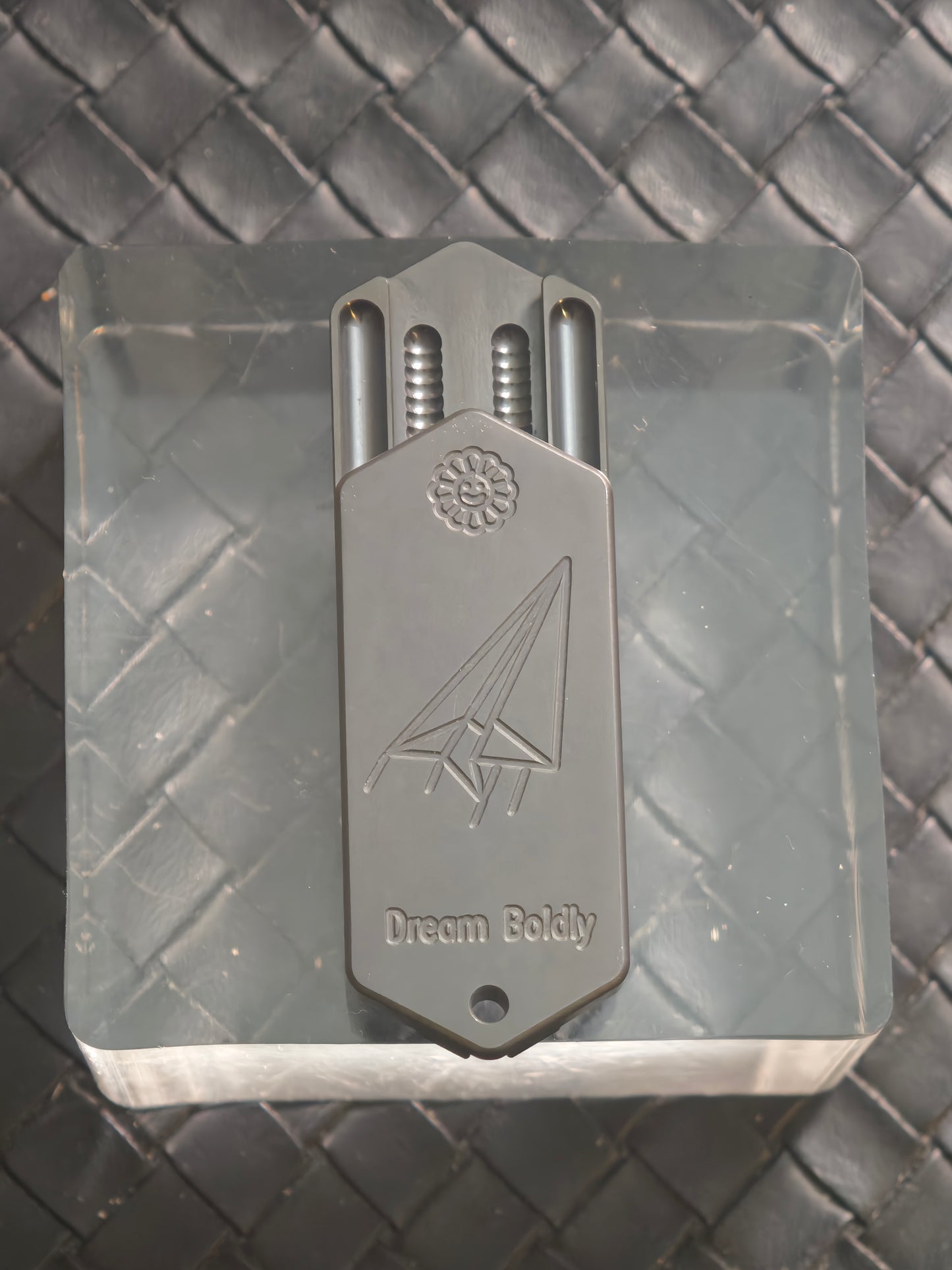 Plane Zirconium