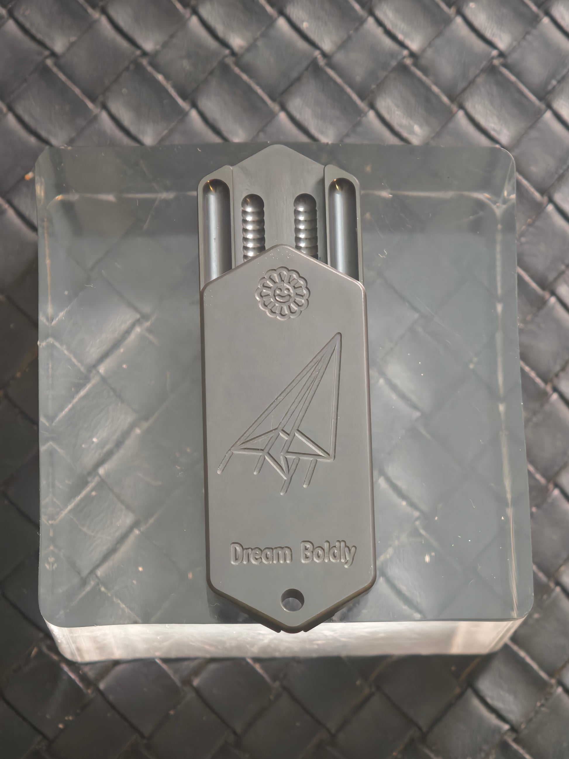 Plane Zirconium