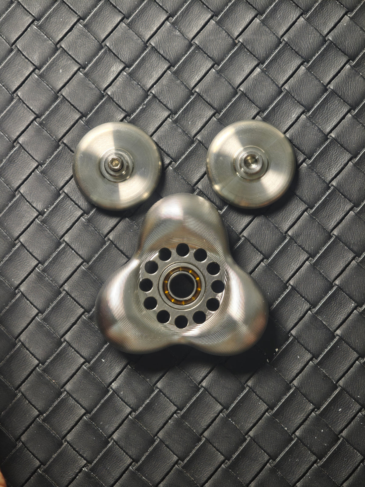Three-Leaf Cell Stainless Steel