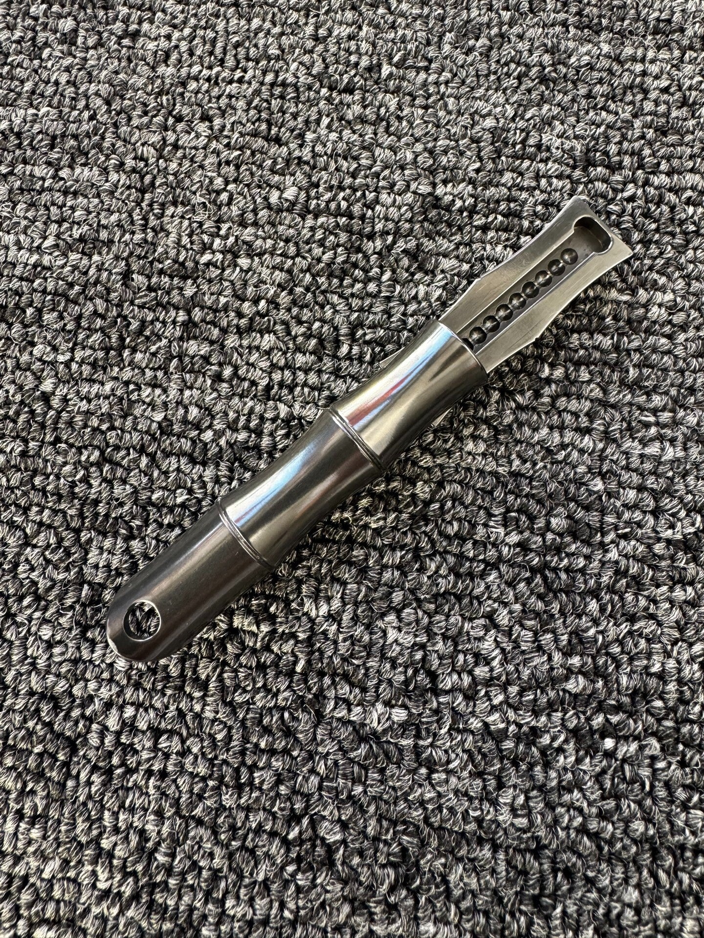Bamboo Slider, Zirconium