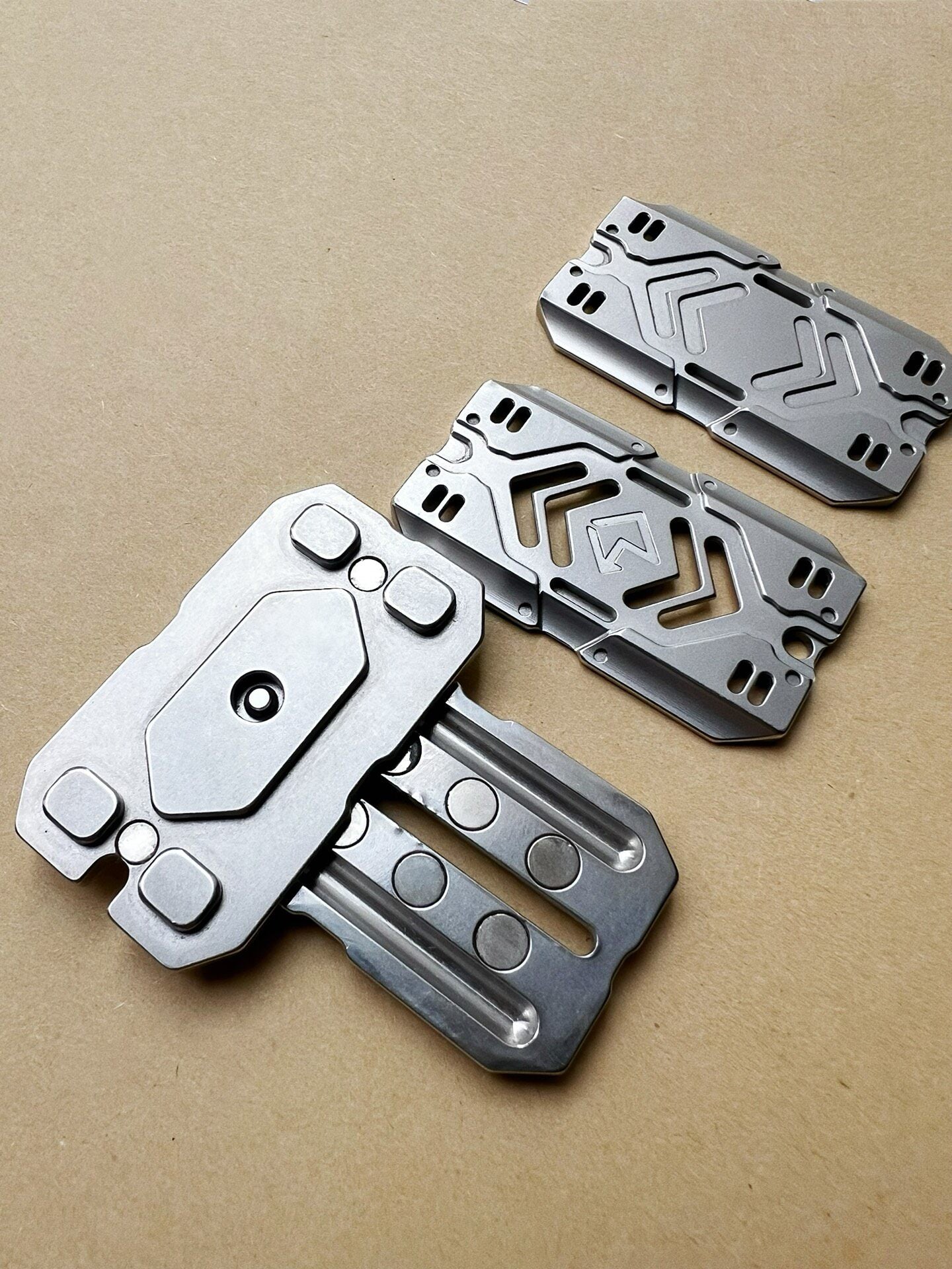 Warshield Slider Stainless Steel