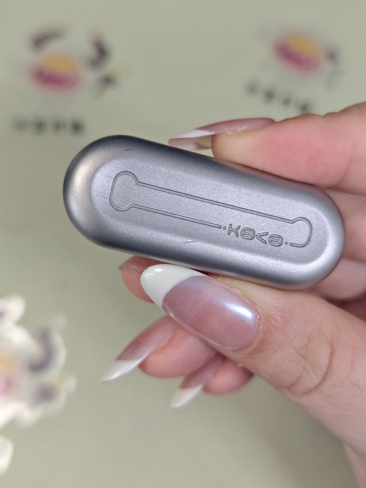 Floating Cloud Titanium