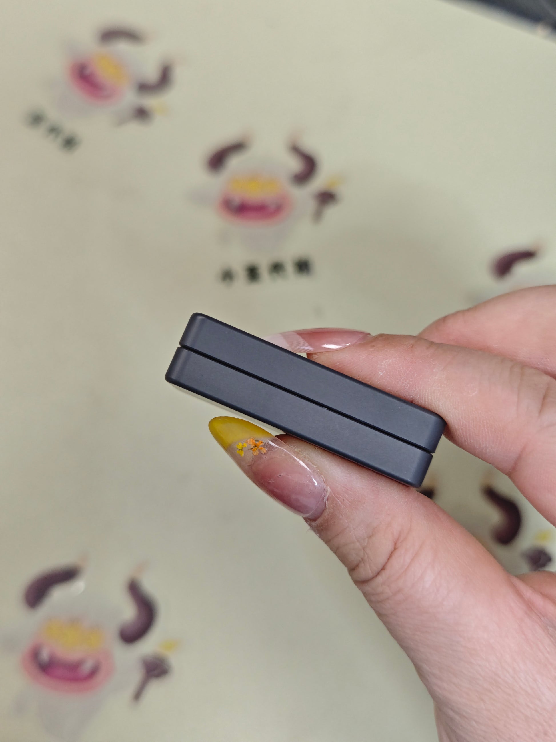 Mute Zirconium