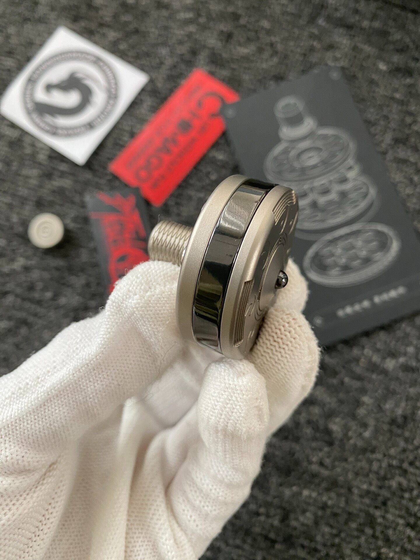 Fulness Slider, Titanium, Zirconium