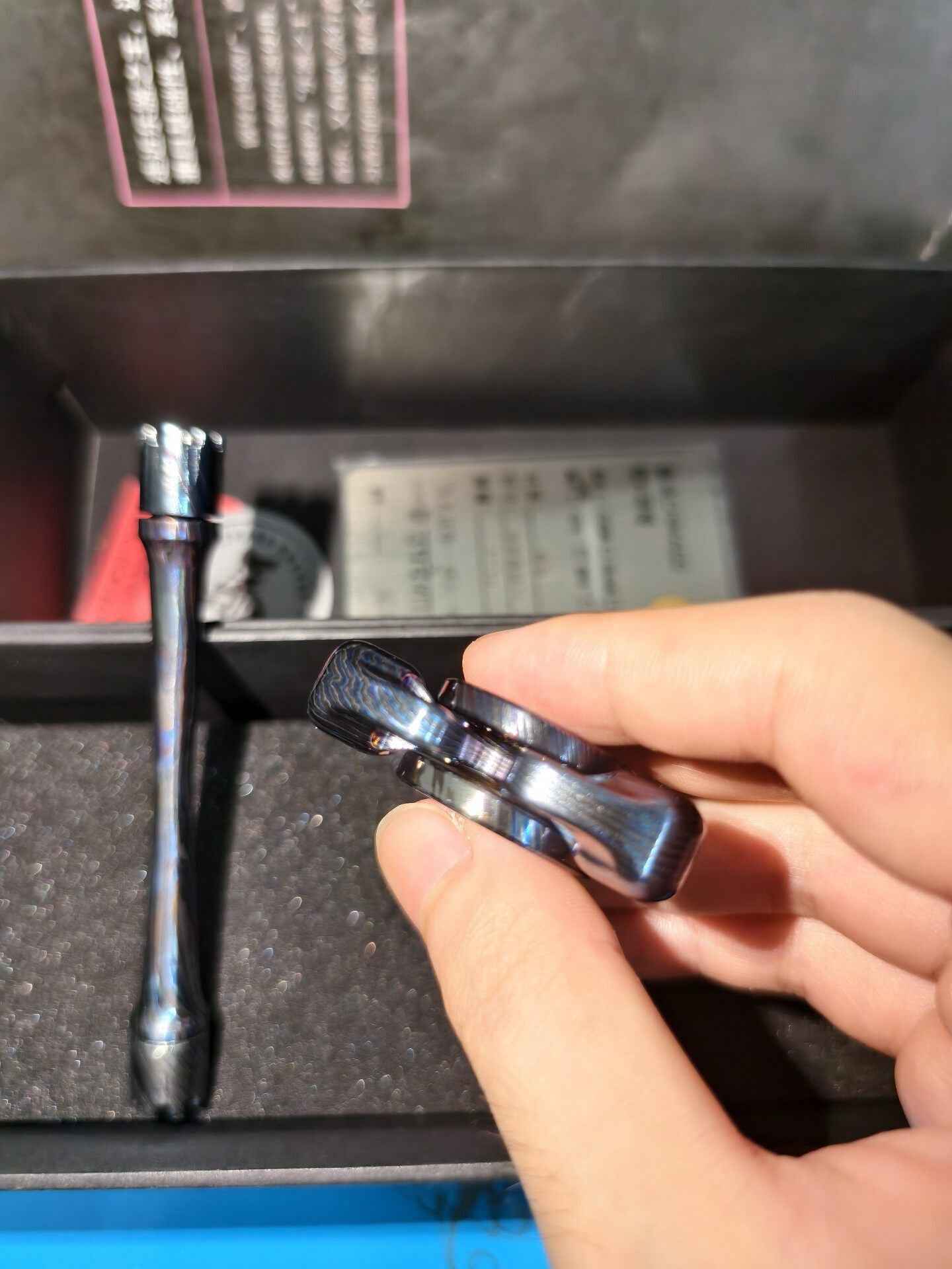 Vajra Zircuti