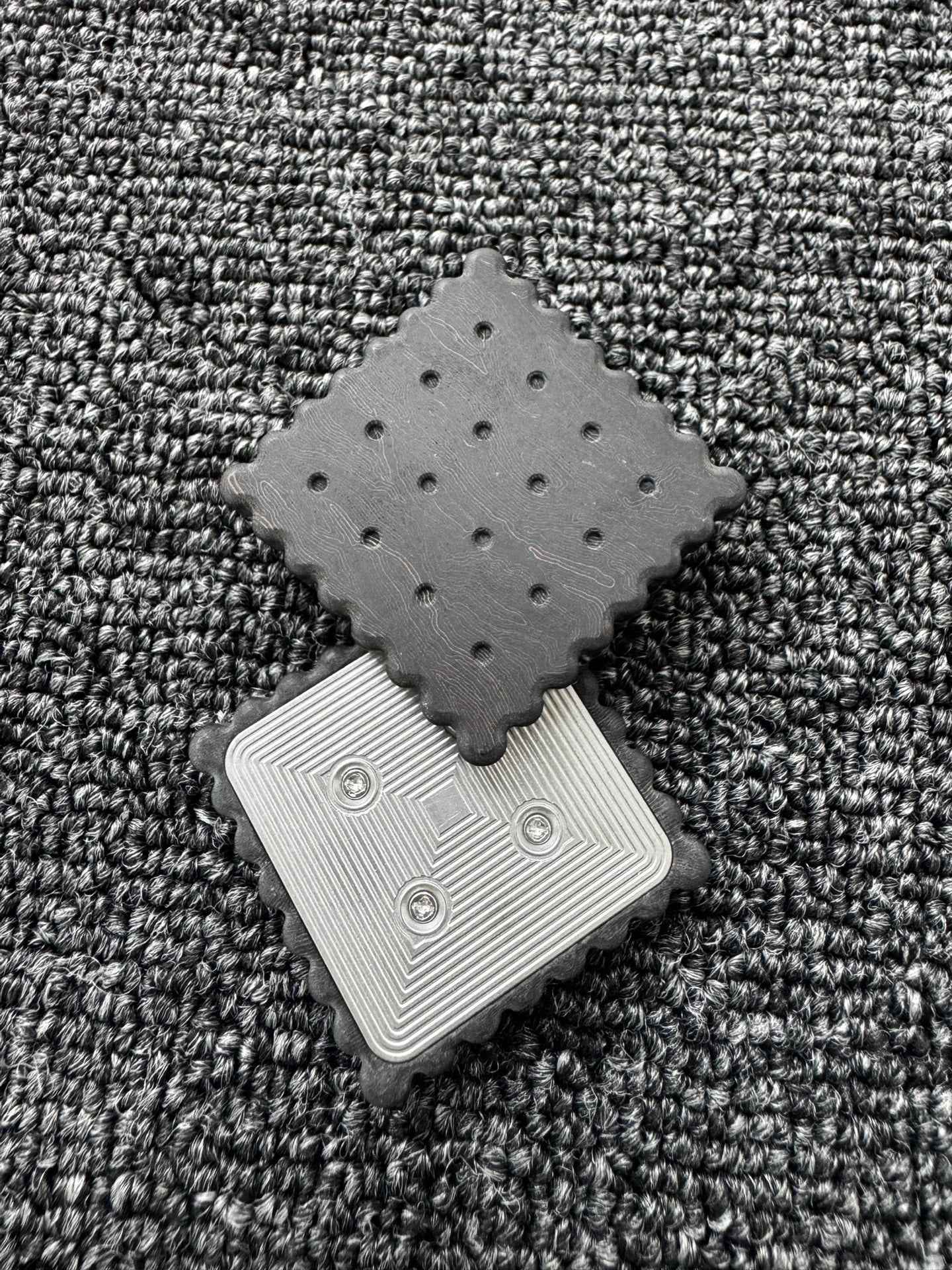 SODA Carbon Damascus