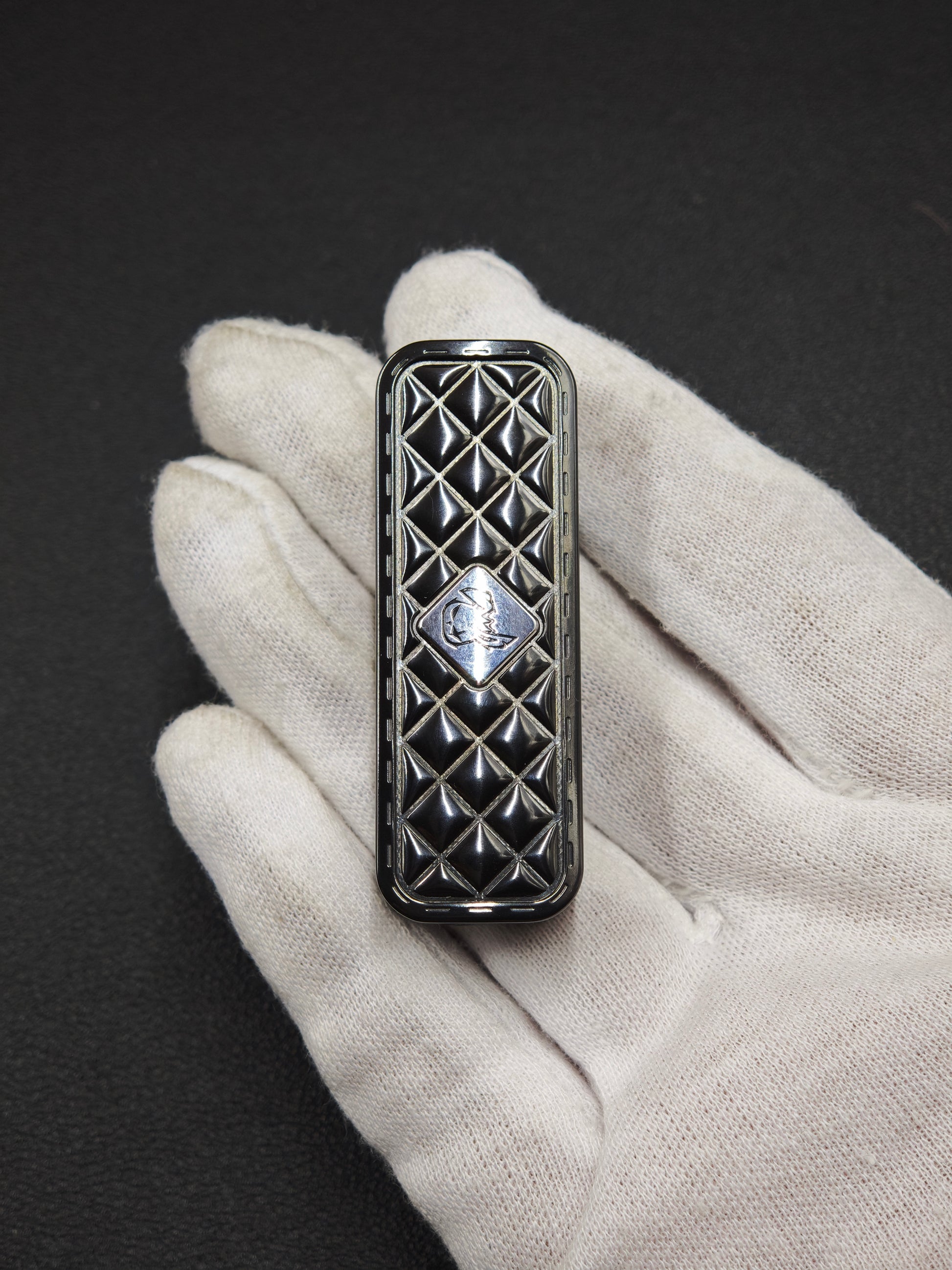 Feng Ling Zirconium
