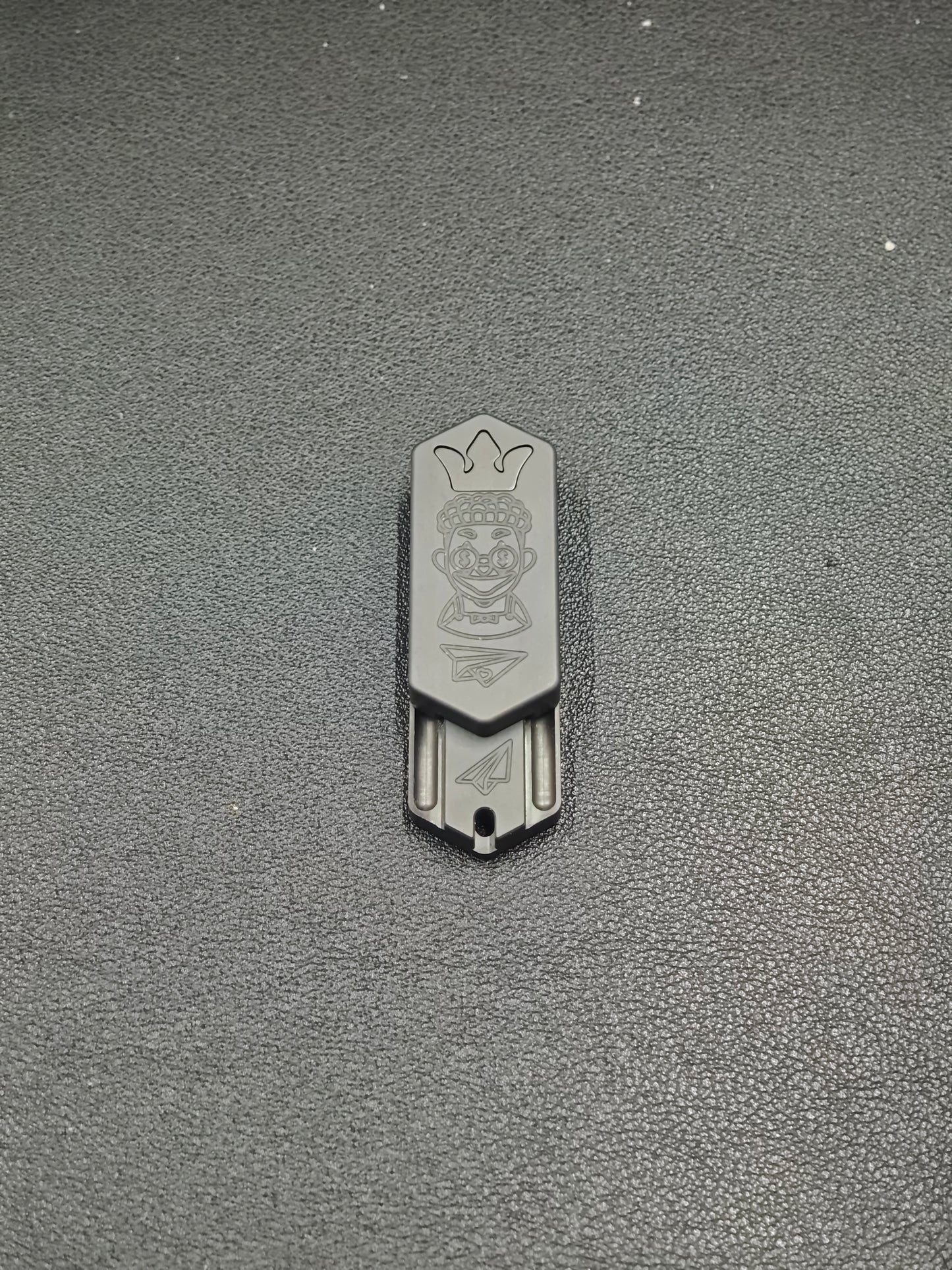 Plane Zirconium