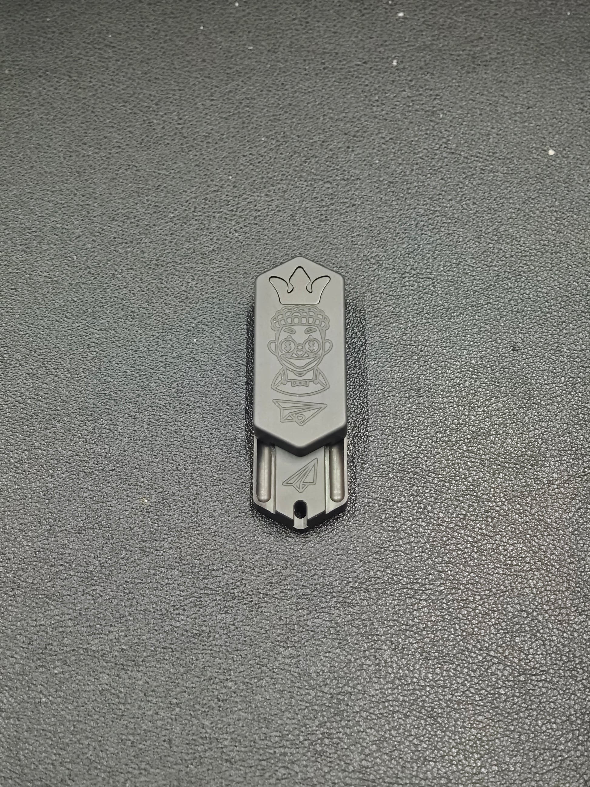 Plane Zirconium