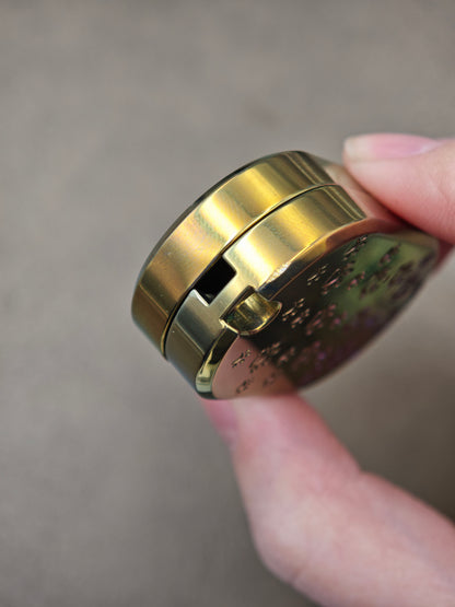 F2.8 Zirconium Oil Slick