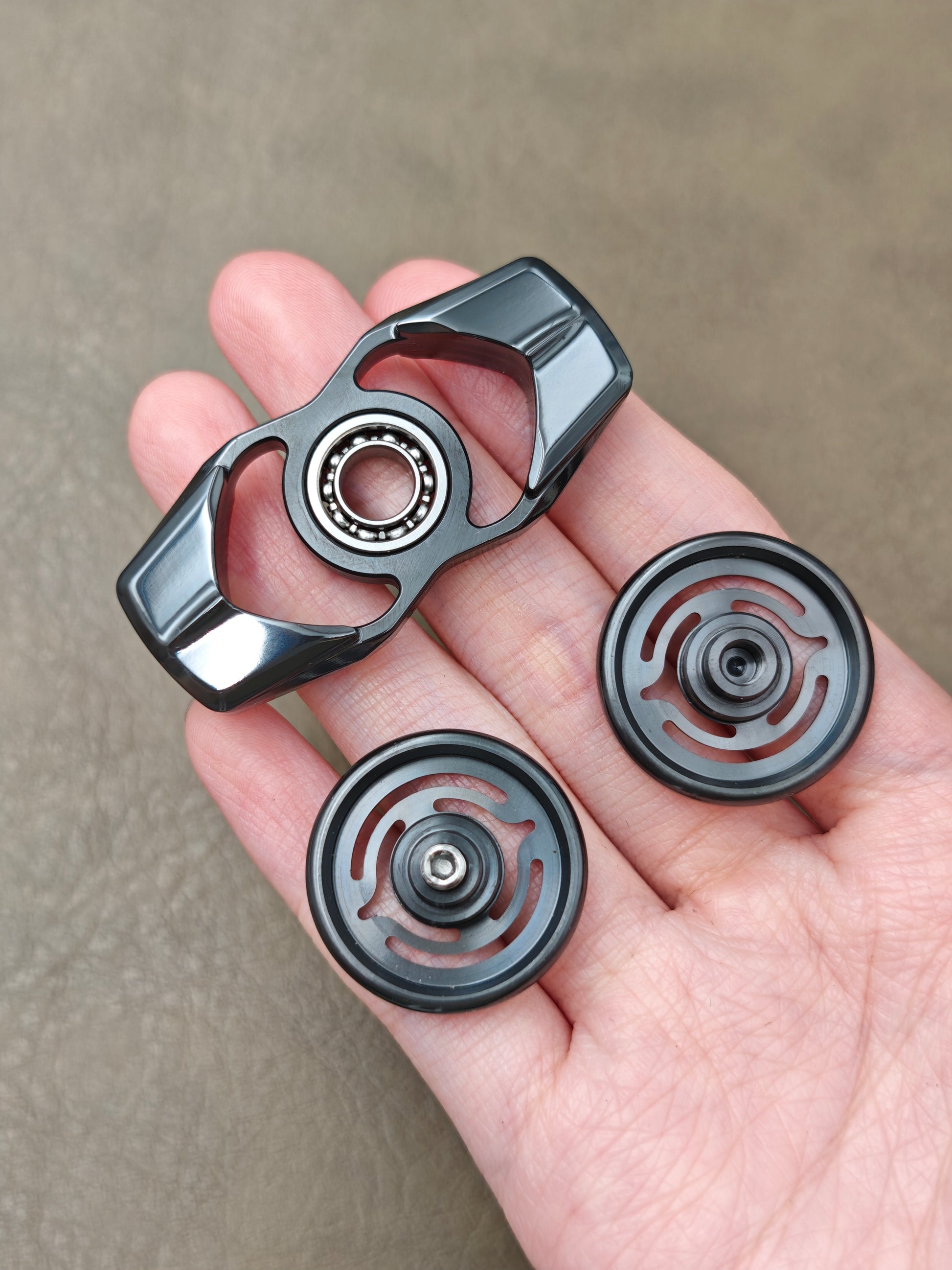 Kamen Dual Leaf Zirconium