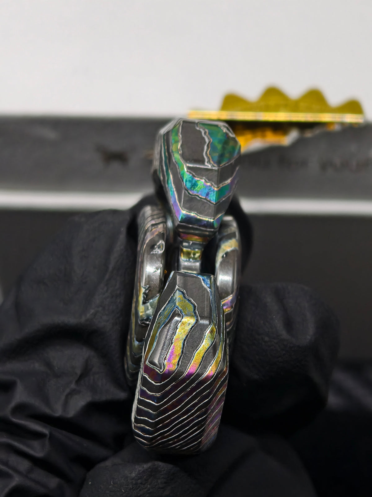 Whisper Duo Crystallized Zirconium