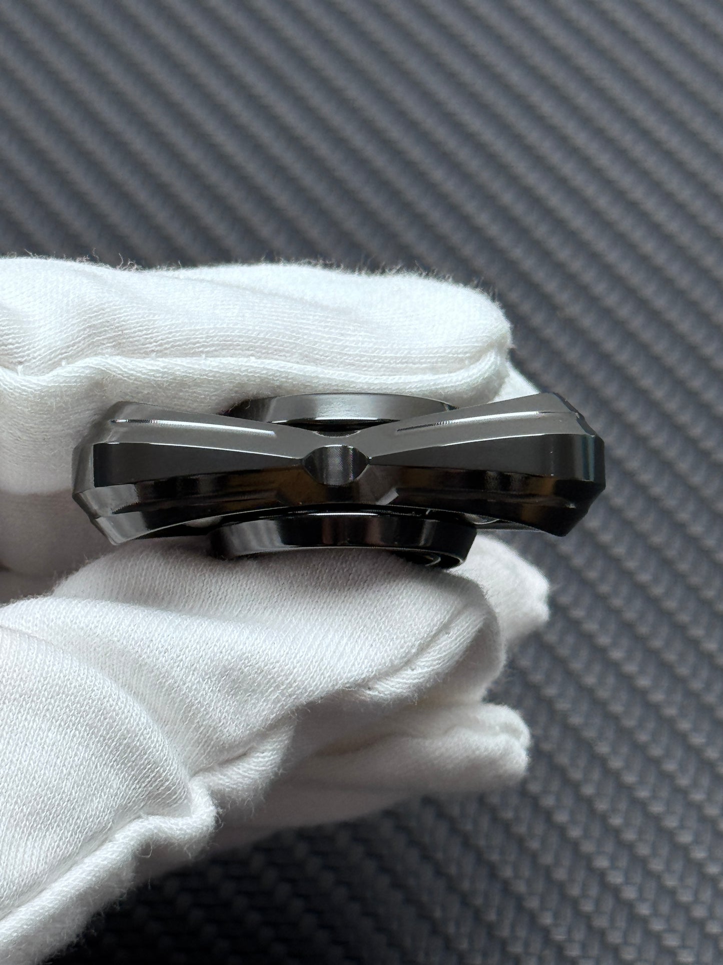 Cat's Eye Zirconium