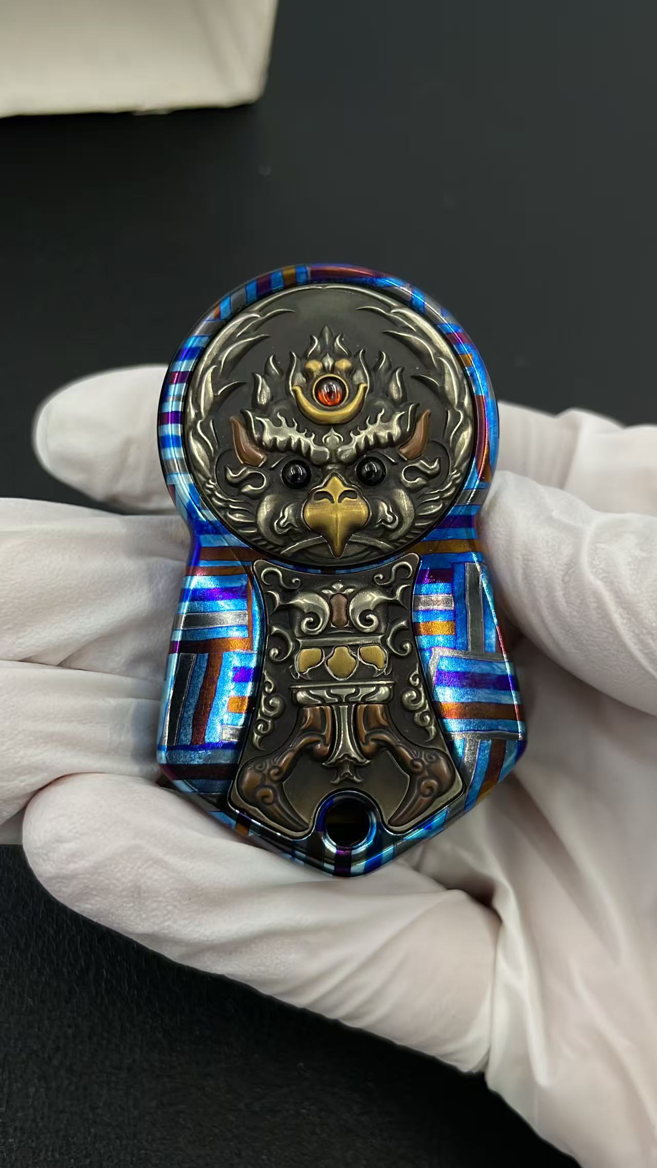 Demon Subduing Vajra Armor Garuda Zircuti