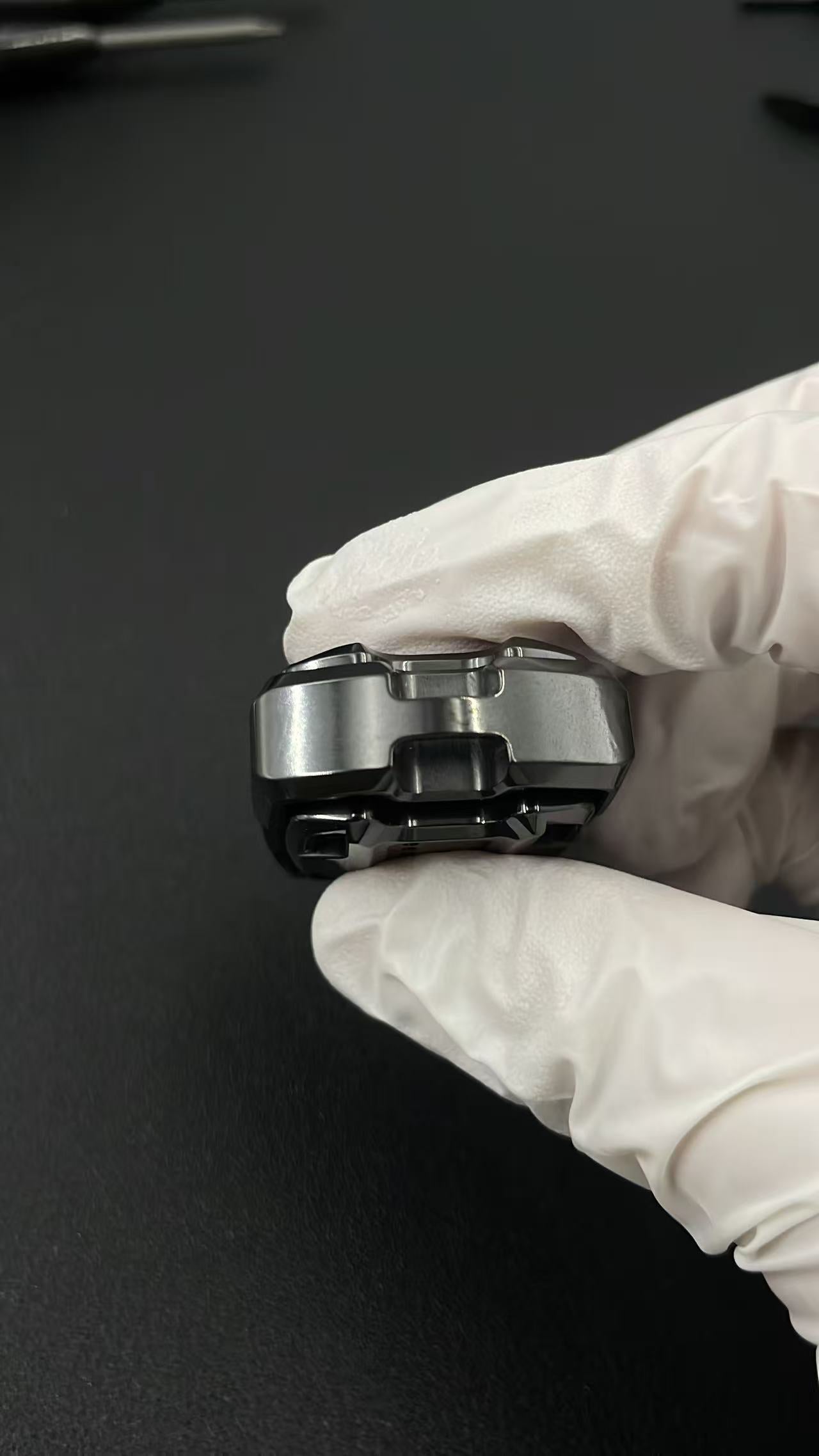 Thousand machines Zirconium Polished Limited Edition