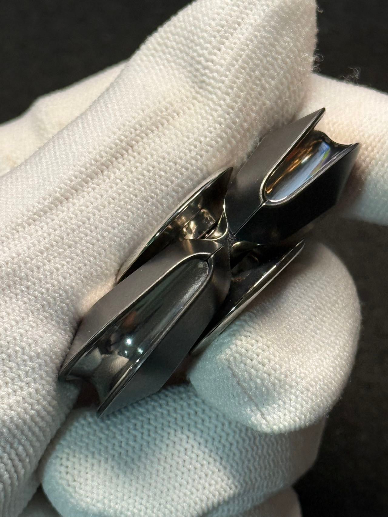Lentic Stainless Steel