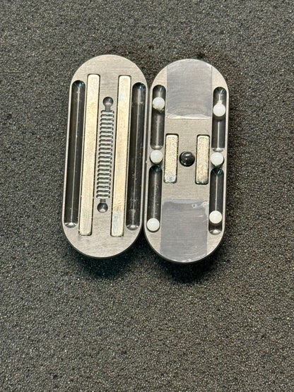 Floating Cloud Zirconium Brushed
