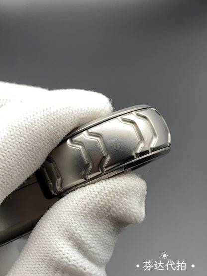 Zoom Stainless Steel Titanium