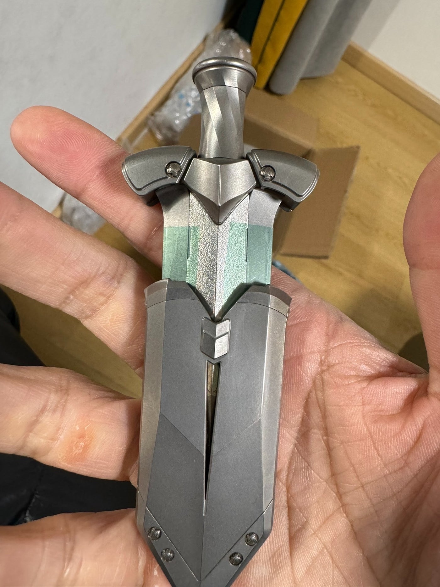 Titanium Aroundight