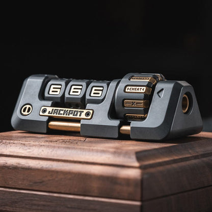 Jackpot 2.0 Deskset, 2099 Series