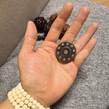 Magneto Superconductor