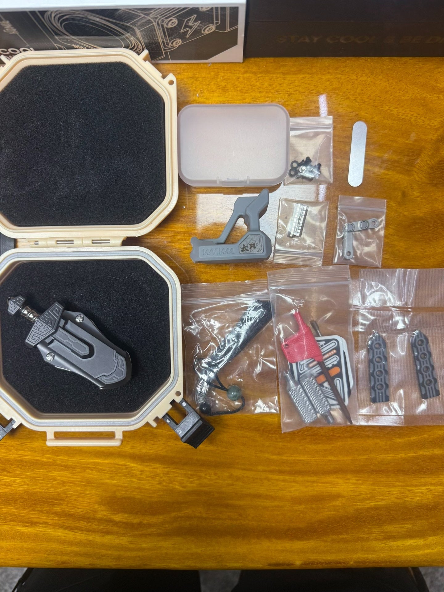 Taia Sword Zirconium Black