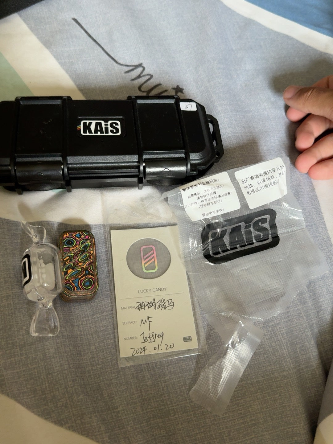 Lucky Candy Carbon Fiber Damascus Coral