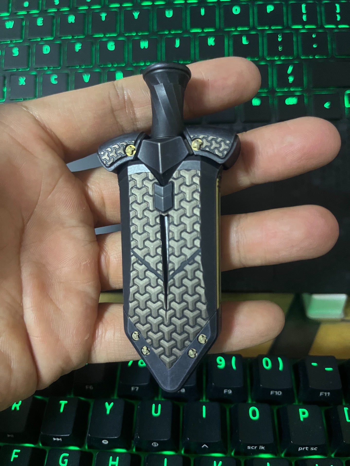 Aroundight Titanium Pangolin General