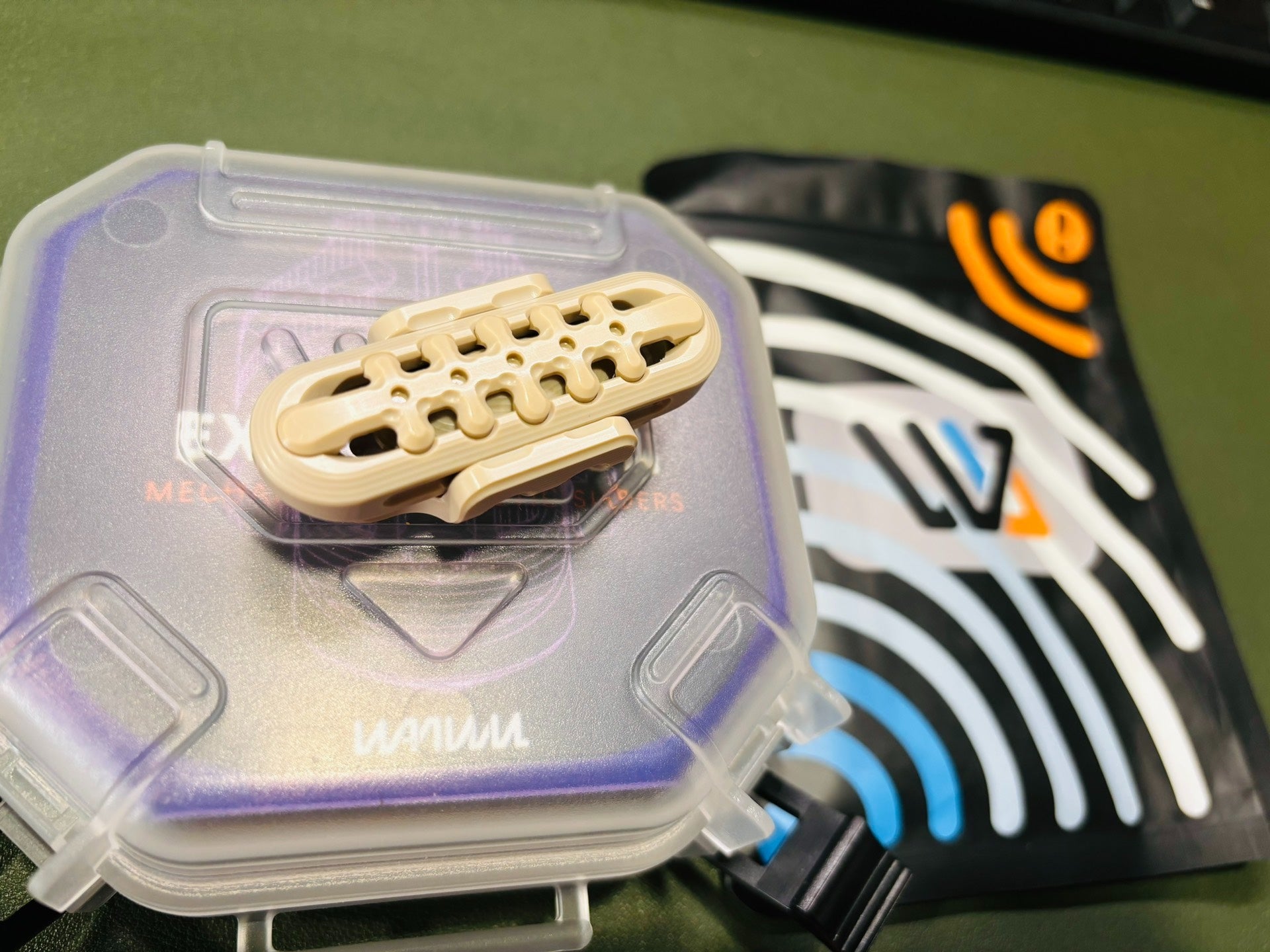 EXOSKELETON PEEK