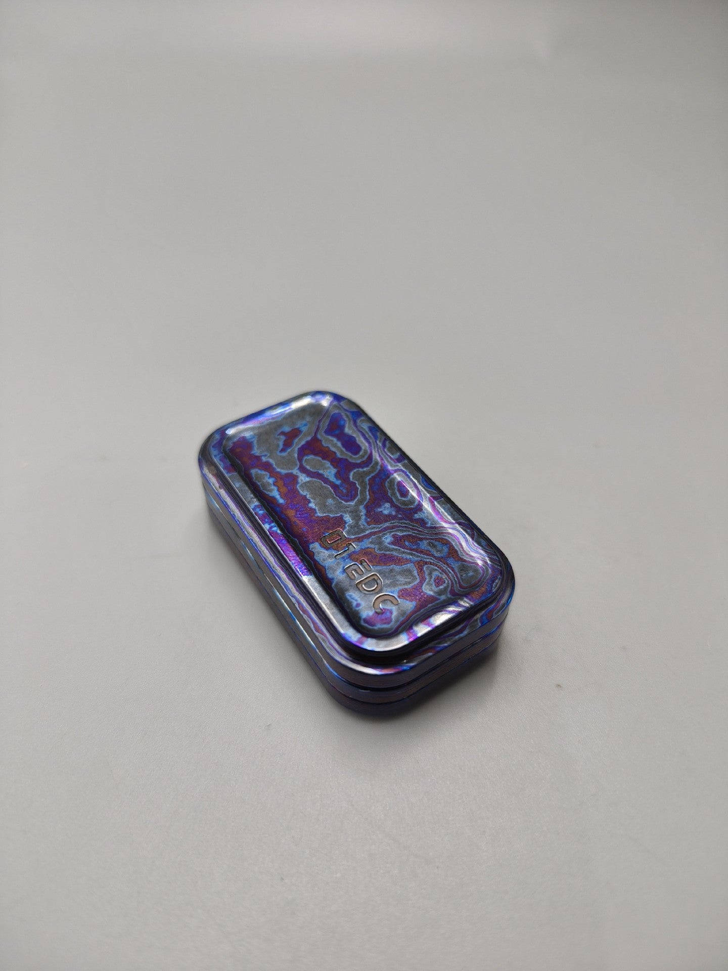 Slider-Feeling Magnetic Zircuti