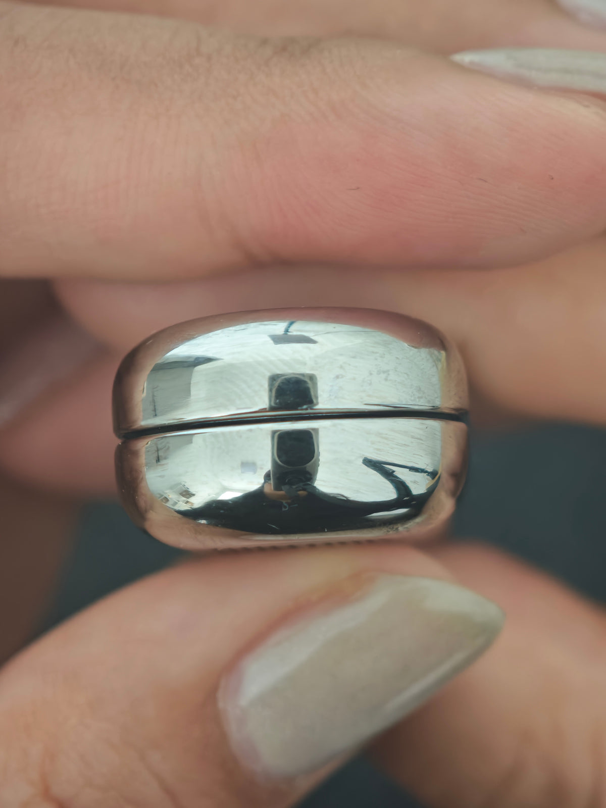 Floating Cloud Titanium Polished