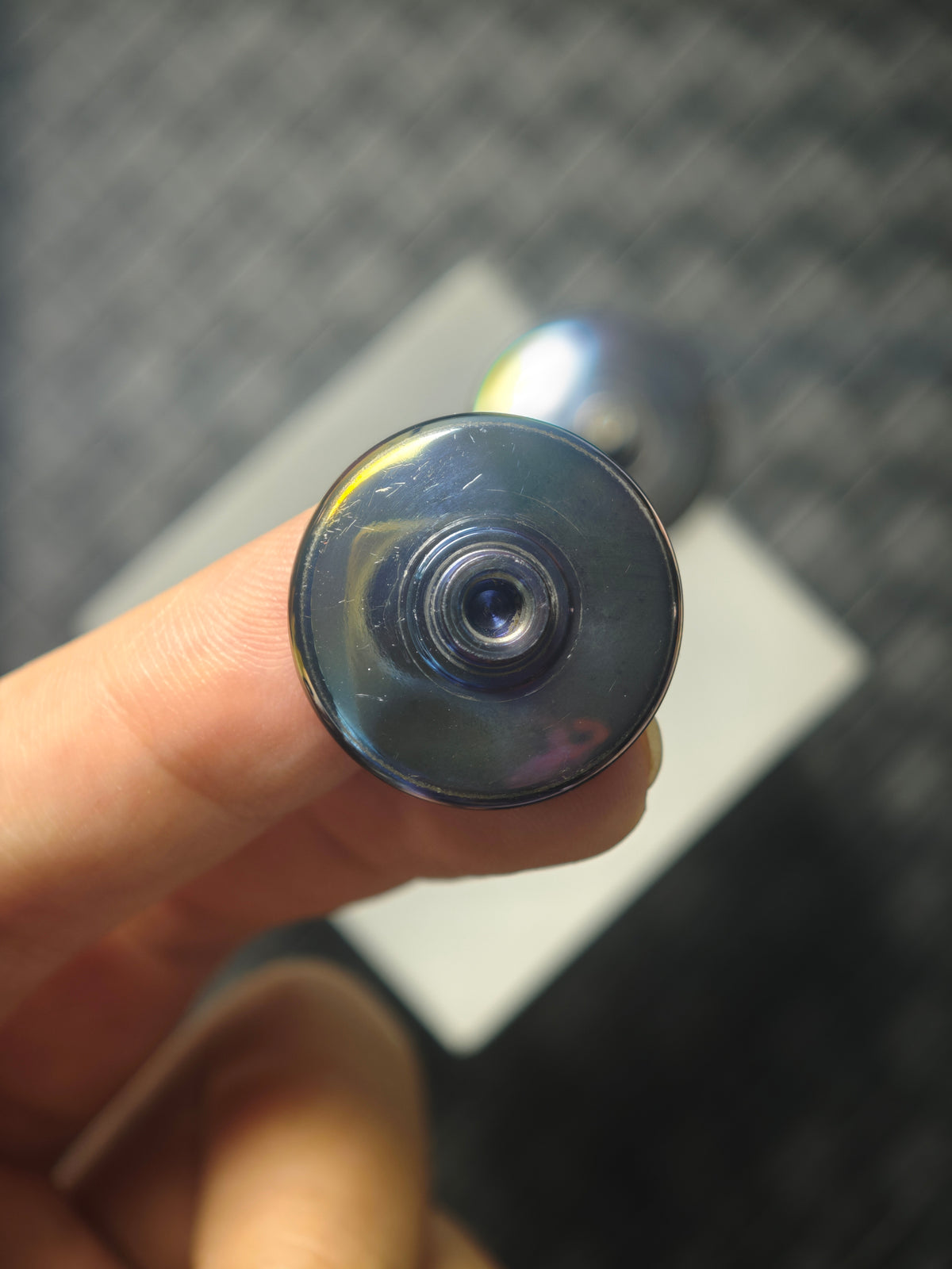 Three-Leaf Horizon Zirconium Oil Slick