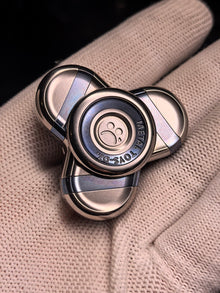 Trefoil Titanium