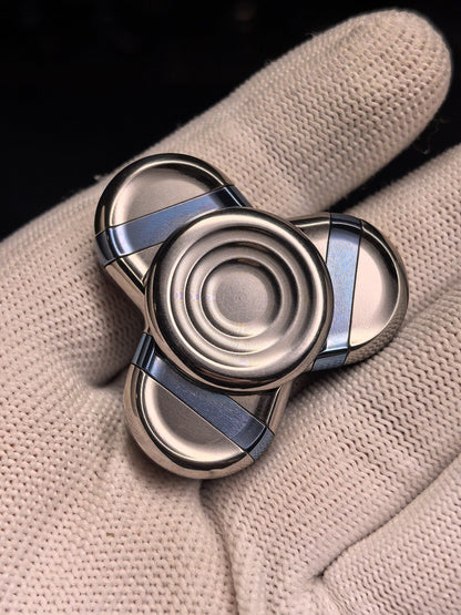Trefoil Titanium