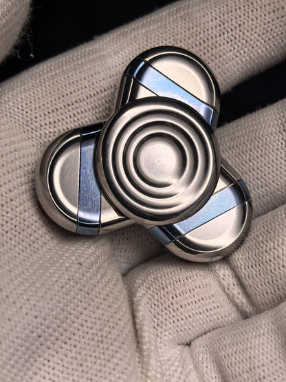 Trefoil Titanium