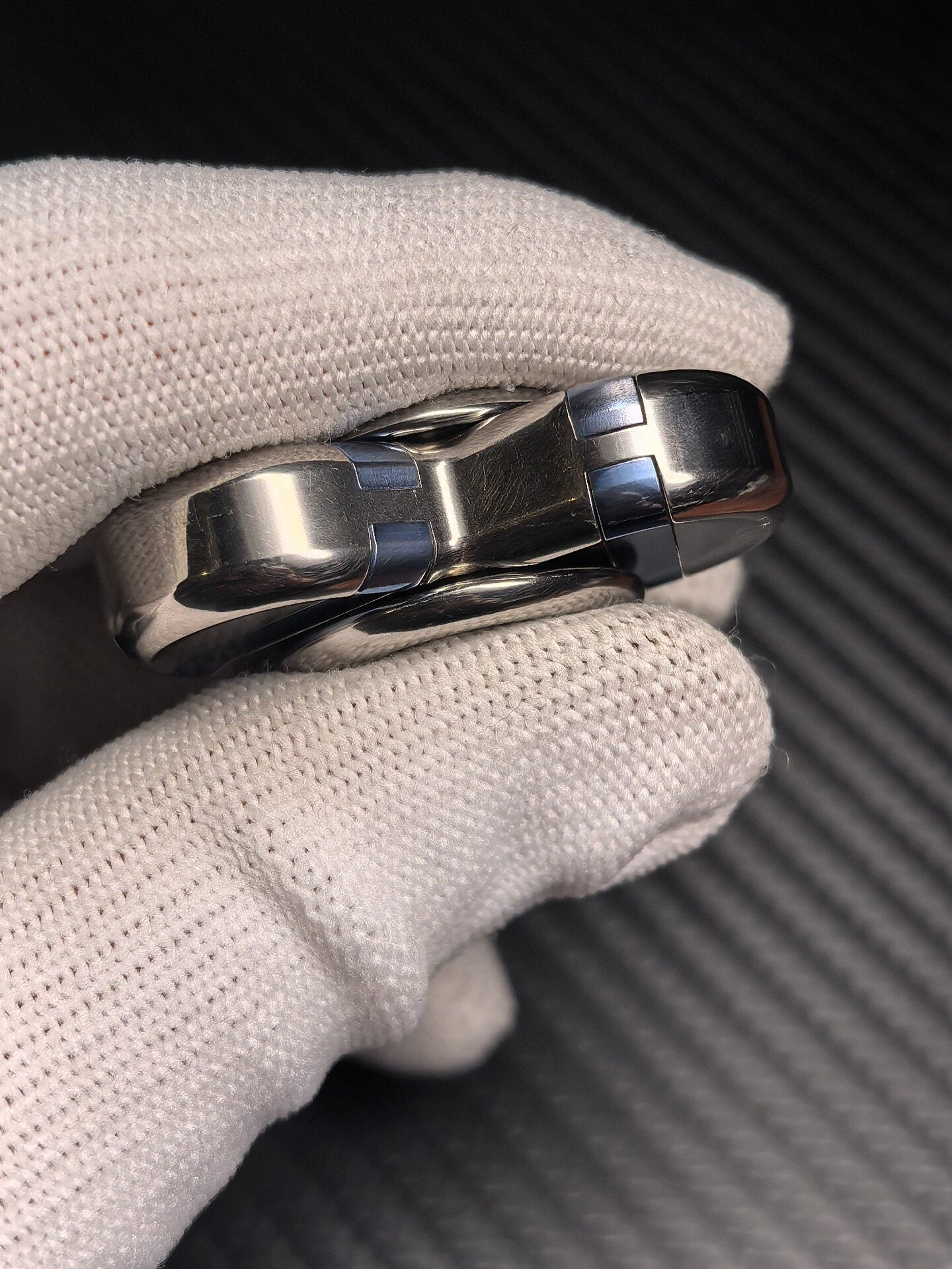 Trefoil Titanium