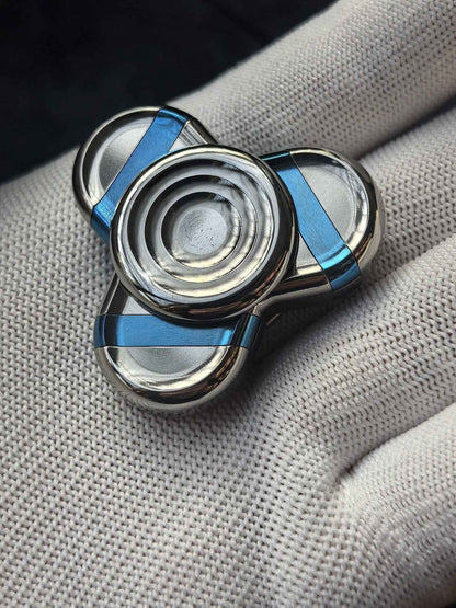 Trefoil Titanium
