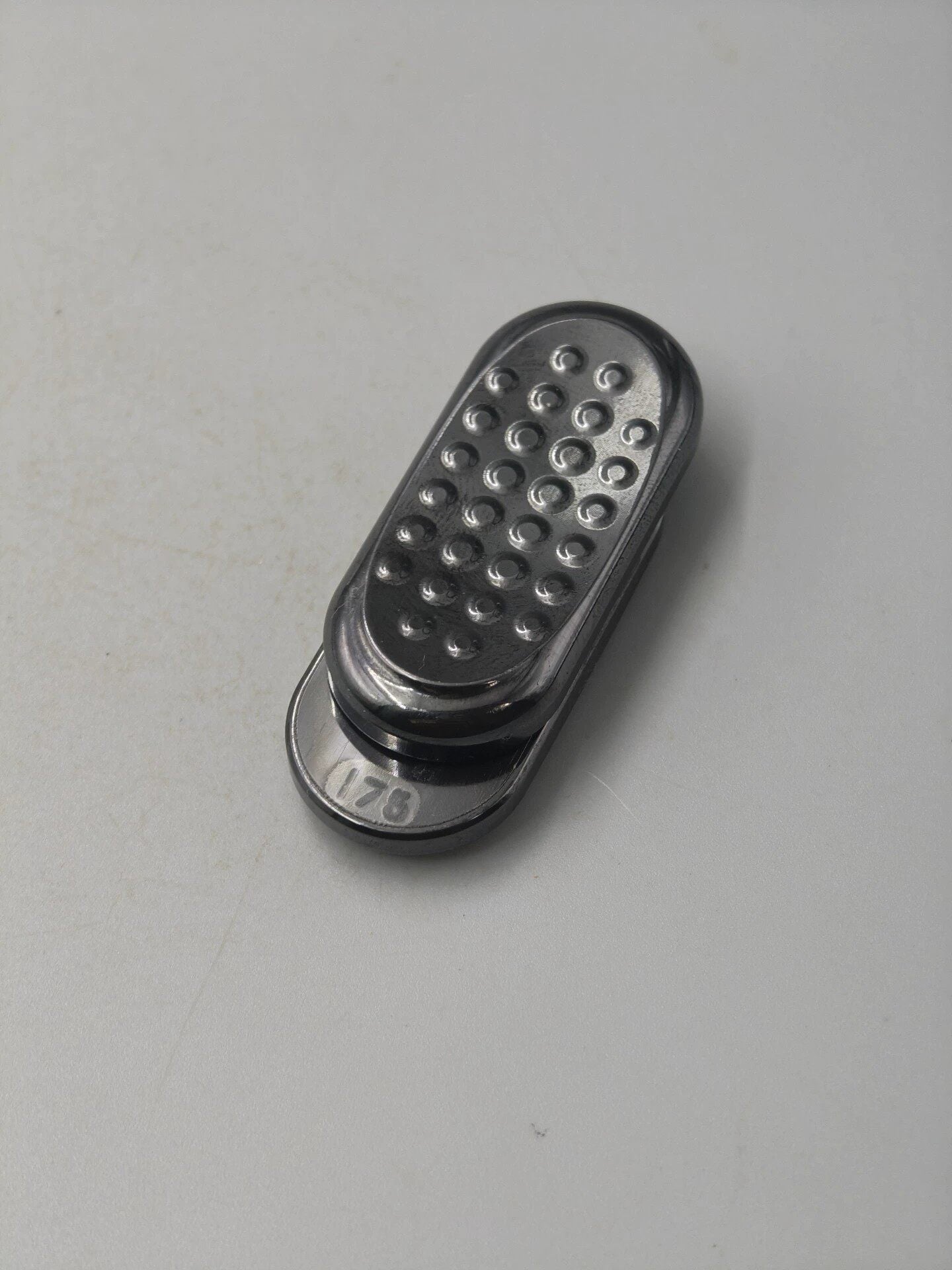 Top B Bubble, Zirconium