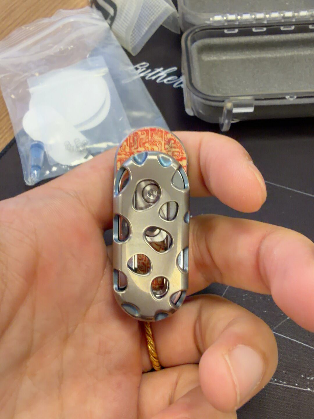 Top B Titanium