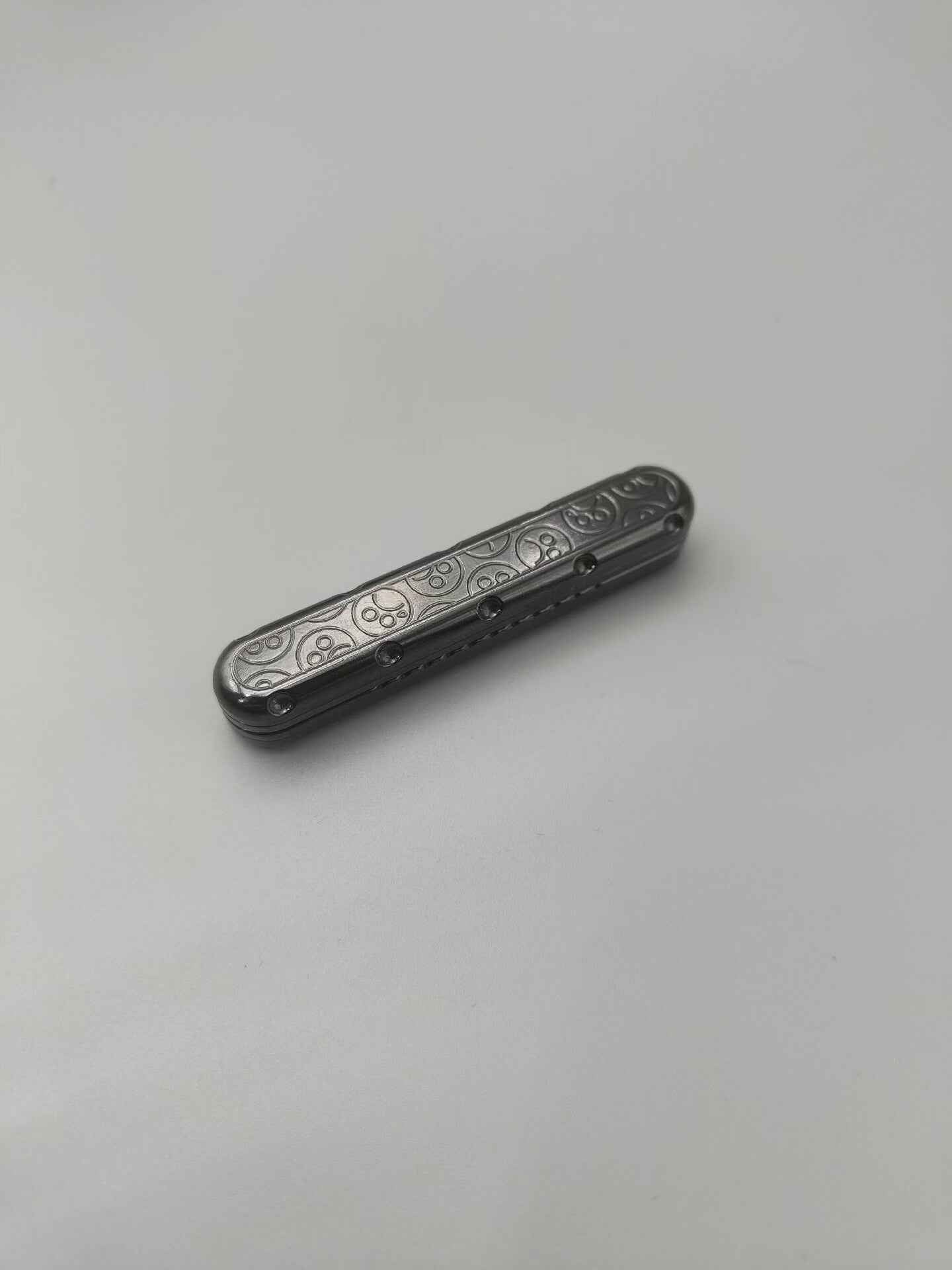 Top D, Zirconium