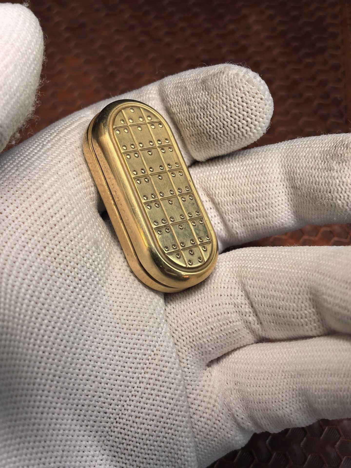 Top B Qin Brass
