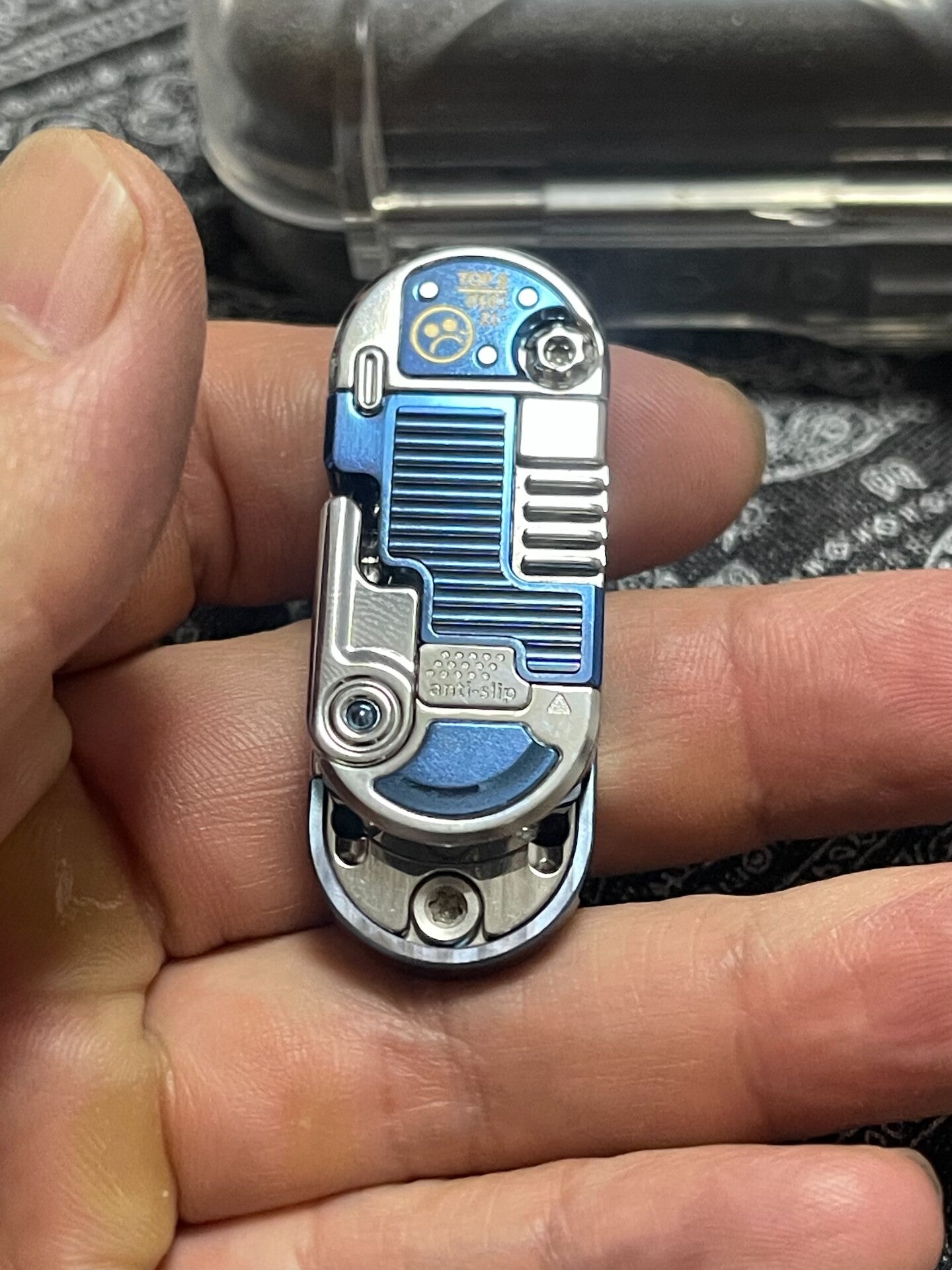 Top B Titanium