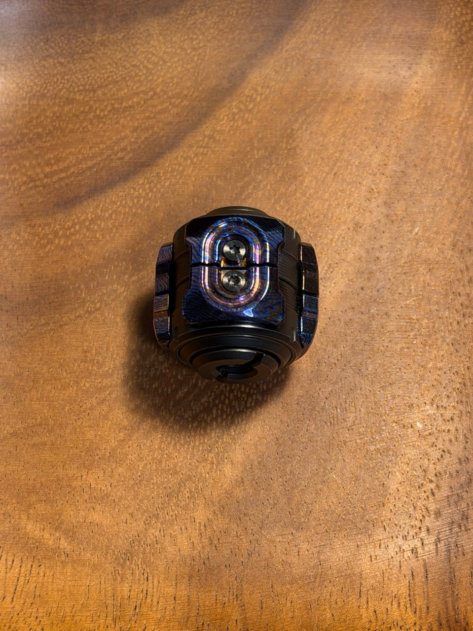 SHAKE Titanium